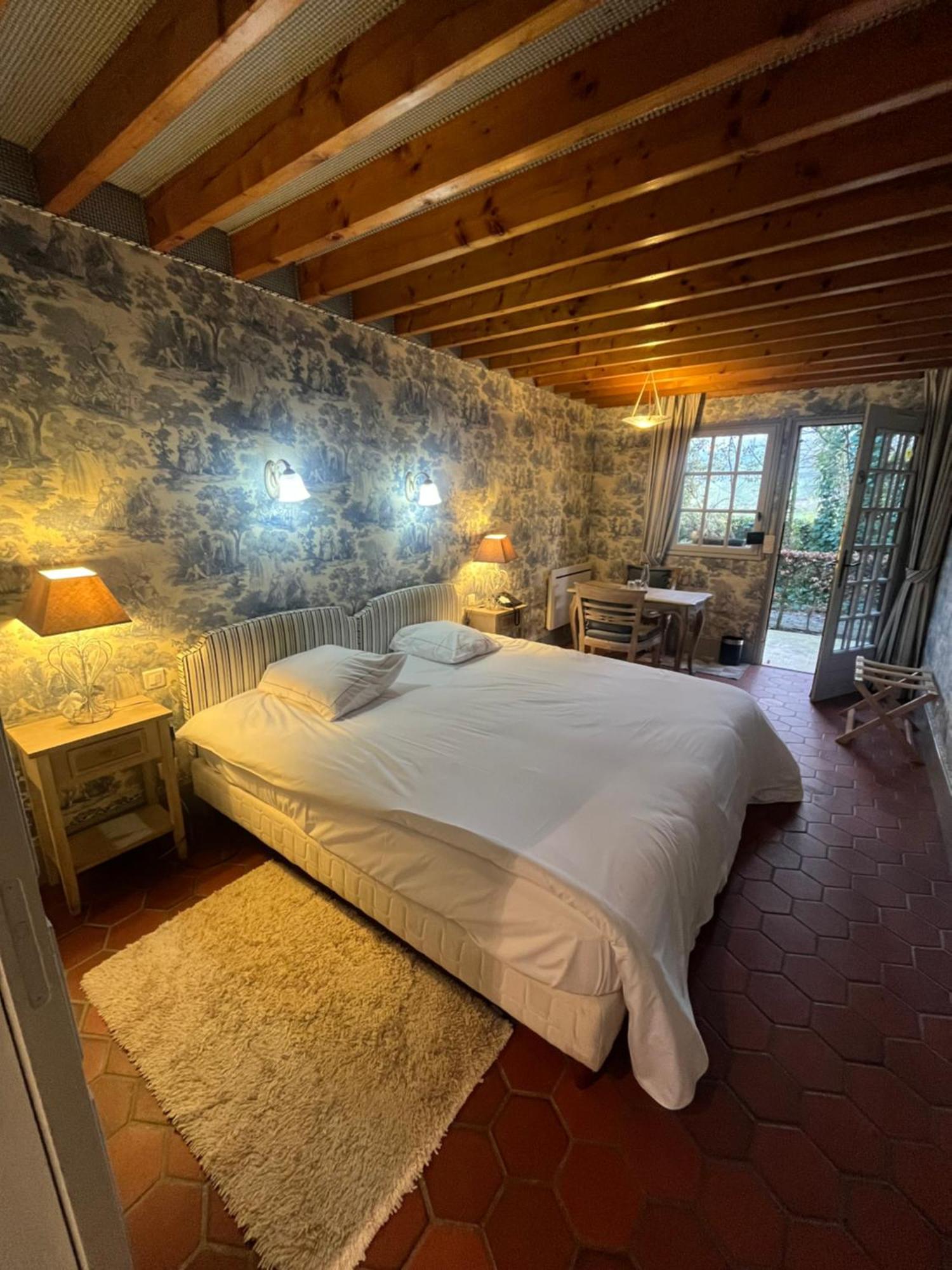 Auberge Du Val Au Cesne Saint-Clair-sur-les-Monts Exterior foto
